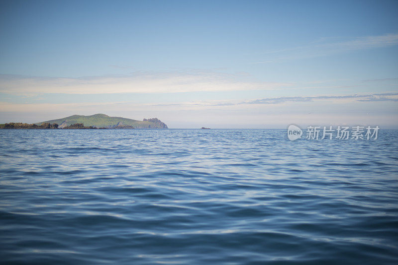 沿着狂野大西洋的方式，丁格尔半岛，布拉斯特群岛，Co. Kerry，爱尔兰。